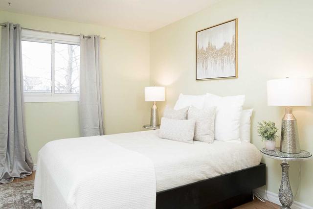 377 Ontario St N, Townhouse with 4 bedrooms, 2 bathrooms and 2 parking in Milton ON | Image 14