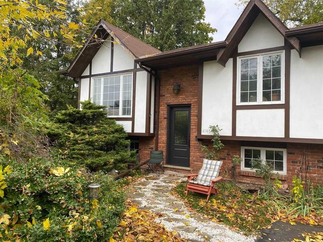 1045 Willowbrook Rd, House detached with 3 bedrooms, 2 bathrooms and 4 parking in Burlington ON | Image 1