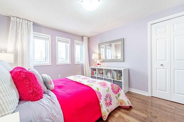 1388 Treeland St, House attached with 3 bedrooms, 3 bathrooms and 3 parking in Burlington ON | Image 25