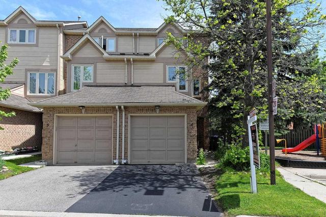 06 - 460 Bristol Rd, Townhouse with 3 bedrooms, 2 bathrooms and 1 parking in Mississauga ON | Image 1