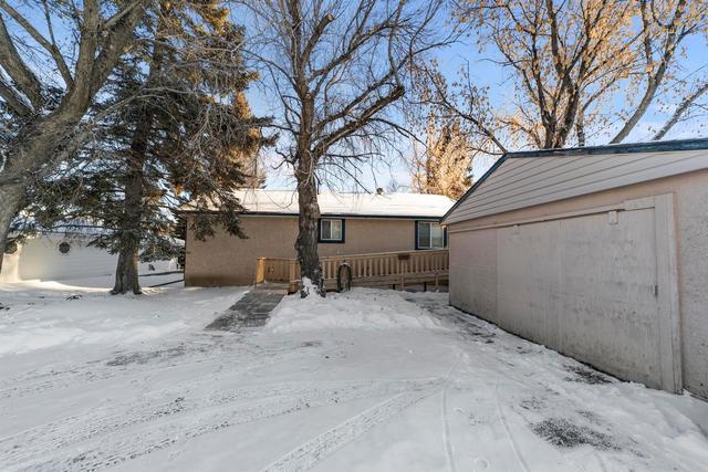 4616 51a Street, House detached with 2 bedrooms, 1 bathrooms and 1 parking in Camrose County AB | Image 4