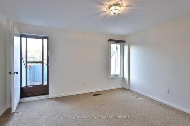 110a Dupont St, House detached with 2 bedrooms, 2 bathrooms and 1 parking in Toronto ON | Image 3