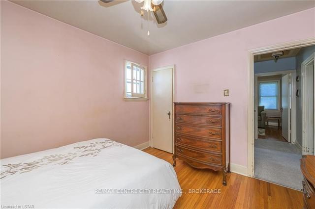 64 Trevithen St, House detached with 2 bedrooms, 1 bathrooms and 5 parking in London ON | Image 5