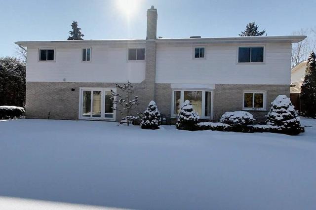 141 Castle Cres, House detached with 4 bedrooms, 3 bathrooms and 4 parking in Oakville ON | Image 32