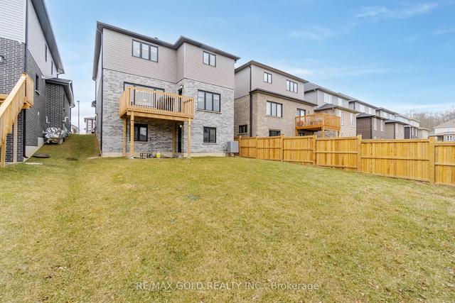14 Sutherland Cres, House detached with 4 bedrooms, 3 bathrooms and 4 parking in Ingersoll ON | Image 16