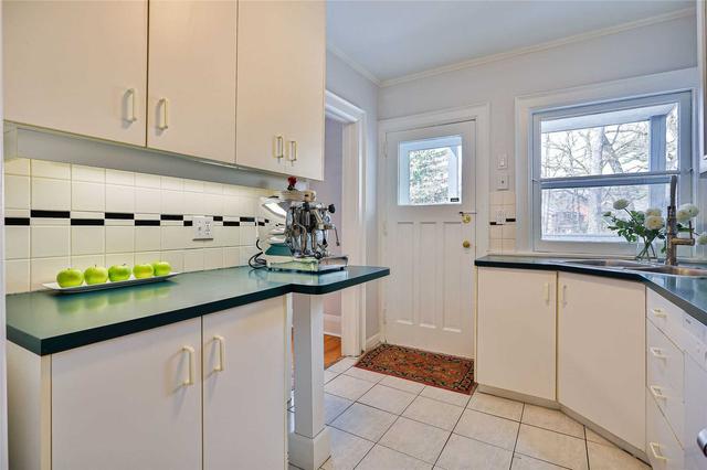 422 Glenlake Ave, House detached with 3 bedrooms, 2 bathrooms and 0 parking in Toronto ON | Image 21