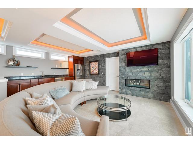 8602 Saskatchewan Dr Nw, House detached with 6 bedrooms, 5 bathrooms and 6 parking in Edmonton AB | Image 50