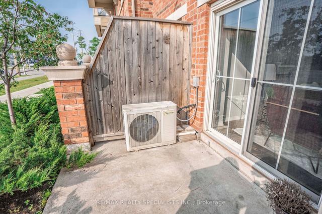 4 - 2500 Post Rd, Townhouse with 2 bedrooms, 2 bathrooms and 1 parking in Oakville ON | Image 30