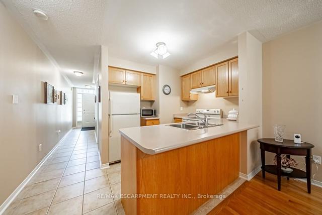 27 - 50 Rice Ave, Townhouse with 2 bedrooms, 1 bathrooms and 2 parking in Hamilton ON | Image 15