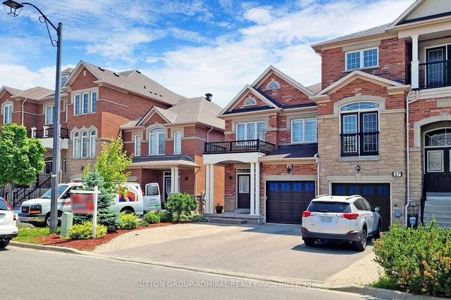 39 Littleriver Crt, House attached with 4 bedrooms, 3 bathrooms and 4 parking in Vaughan ON | Image 32