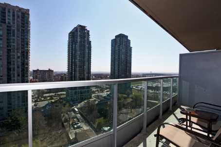 1601 - 33 Elm Dr, Condo with 1 bedrooms, 1 bathrooms and 1 parking in Mississauga ON | Image 8