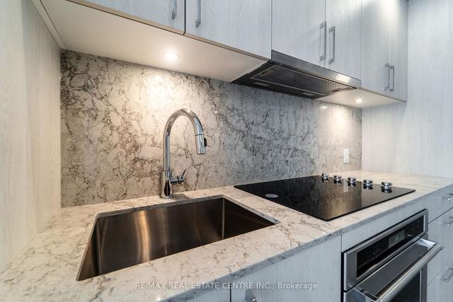 1002 - 480 Front St W, Condo with 2 bedrooms, 2 bathrooms and 0 parking in Toronto ON | Image 5