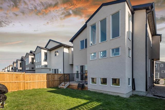 33 Covecreek Mews Ne, House detached with 3 bedrooms, 2 bathrooms and 4 parking in Calgary AB | Image 13
