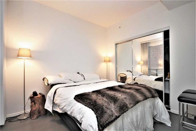 607 - 70 Temperance St, Condo with 1 bedrooms, 1 bathrooms and 0 parking in Toronto ON | Image 6