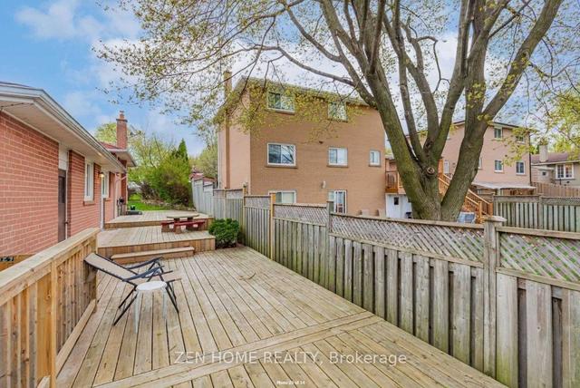 38 Cresthaven Dr E, House detached with 3 bedrooms, 4 bathrooms and 5 parking in Toronto ON | Image 27