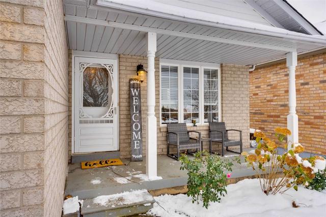 66 Draper Cres, House detached with 2 bedrooms, 2 bathrooms and 3 parking in Barrie ON | Image 11