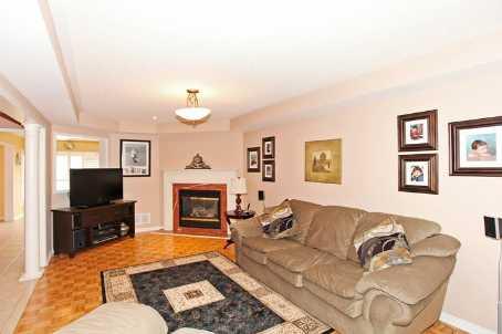8 Tarquini Cres, House detached with 3 bedrooms, 4 bathrooms and 4 parking in Caledon ON | Image 5