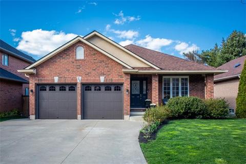 25 Evergreens Drive, Grimsby, ON, L3M5P8 | Card Image