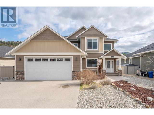 2126 Lawrence Avenue, House detached with 5 bedrooms, 4 bathrooms and 5 parking in Penticton BC | Image 1