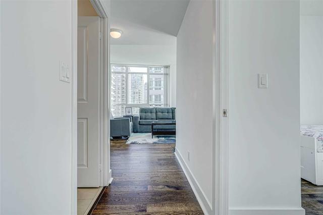 708 - 26 Norton Ave, Condo with 2 bedrooms, 2 bathrooms and 1 parking in Toronto ON | Image 7