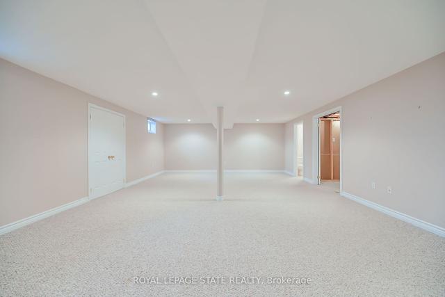 40 Northernbreeze St, Townhouse with 2 bedrooms, 3 bathrooms and 2 parking in Hamilton ON | Image 20