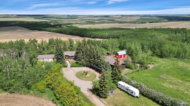 30 - 26352a Township Road 382, House detached with 5 bedrooms, 3 bathrooms and 3 parking in Red Deer County AB | Image 2