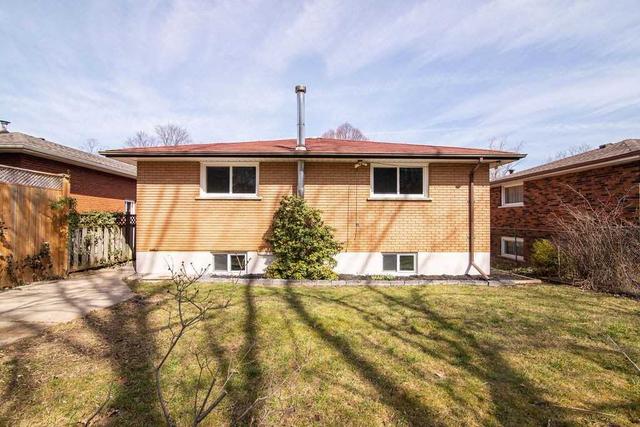 52 Veevers Dr, House detached with 3 bedrooms, 2 bathrooms and 5 parking in Hamilton ON | Image 35