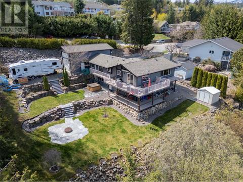 2617 Mountview Drive, House detached with 4 bedrooms, 2 bathrooms and null parking in Columbia Shuswap C BC | Card Image