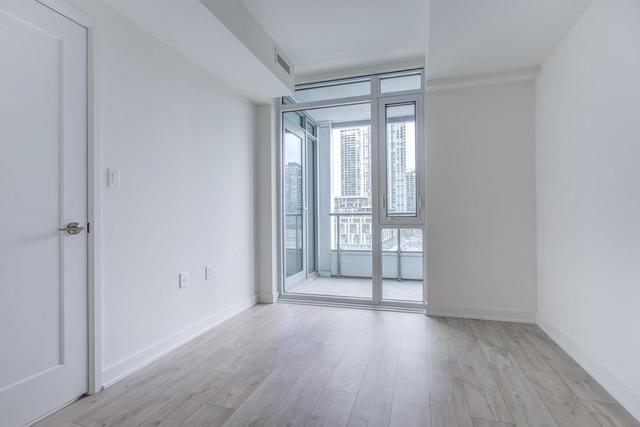 503e - 576 Front St W, Condo with 2 bedrooms, 2 bathrooms and 0 parking in Toronto ON | Image 3