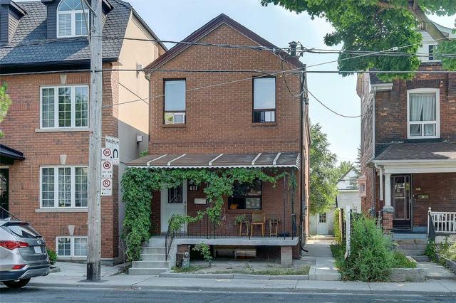 611 Ossington Ave, House detached with 2 bedrooms, 1 bathrooms and 0 parking in Toronto ON | Image 1