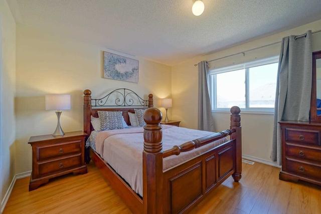 151 Albright Rd, House semidetached with 3 bedrooms, 4 bathrooms and 5 parking in Brampton ON | Image 10