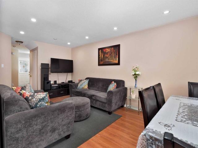 104 Richwood Cres, House attached with 3 bedrooms, 3 bathrooms and 3 parking in Brampton ON | Image 29