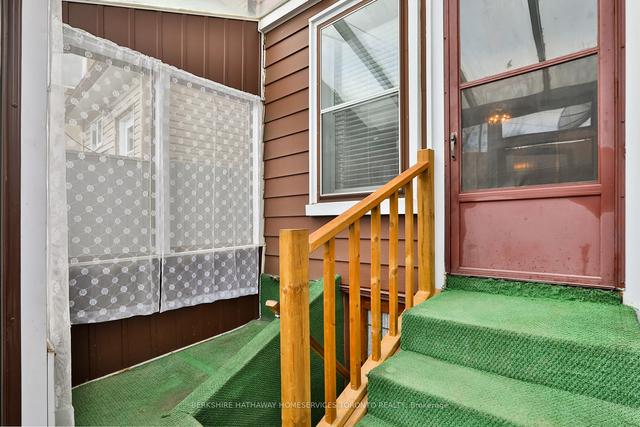 157 St Clarens Ave, House detached with 3 bedrooms, 2 bathrooms and 1 parking in Toronto ON | Image 27