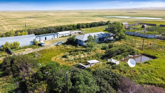 200083 Range Road 211, House detached with 4 bedrooms, 1 bathrooms and 4 parking in Vulcan County AB | Image 4