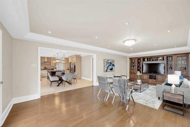 27 Dorwood Crt, House detached with 4 bedrooms, 5 bathrooms and 20 parking in Vaughan ON | Image 8