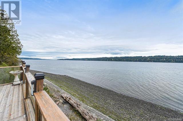7602 Ships Point Rd, House detached with 3 bedrooms, 3 bathrooms and 6 parking in Comox Valley A BC | Image 18