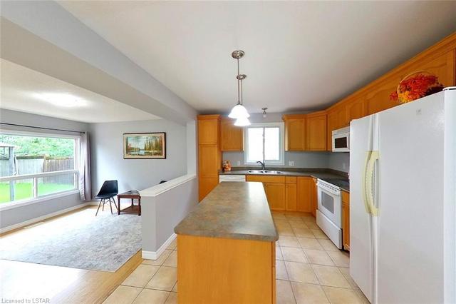 798 Queensborough Crescent, House detached with 4 bedrooms, 2 bathrooms and 4 parking in London ON | Image 12
