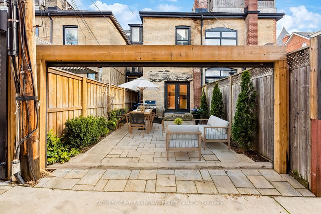 328 Wellesley St E, House attached with 4 bedrooms, 3 bathrooms and 1 parking in Toronto ON | Image 18