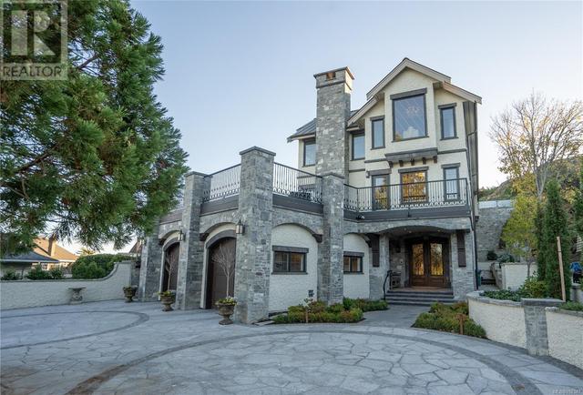 520 Island Rd, House detached with 4 bedrooms, 5 bathrooms and 2 parking in Oak Bay BC | Image 4