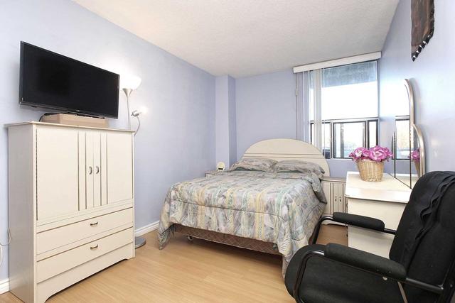 102 - 45 Sunrise Ave, Condo with 3 bedrooms, 2 bathrooms and 1 parking in Toronto ON | Image 10
