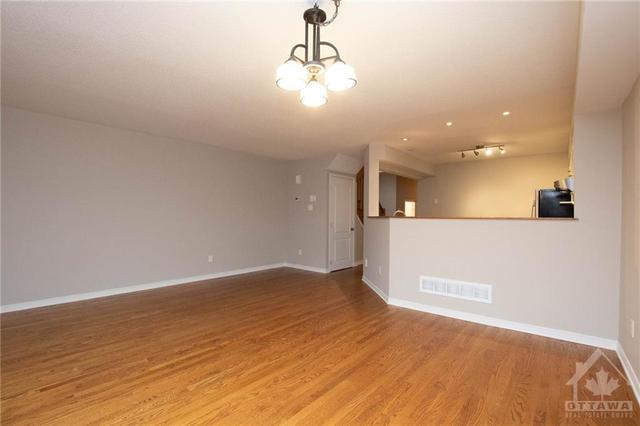 285 Meilleur Private, Townhouse with 3 bedrooms, 3 bathrooms and 2 parking in Ottawa ON | Image 11
