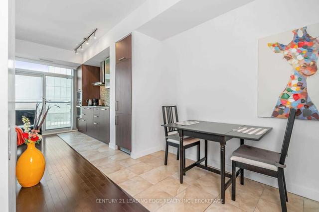 5211 - 14 York St, Condo with 1 bedrooms, 1 bathrooms and 0 parking in Toronto ON | Image 1