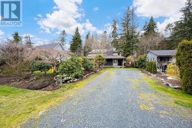 224 Spindrift Rd, House detached with 2 bedrooms, 3 bathrooms and 6 parking in Comox Valley A BC | Image 76