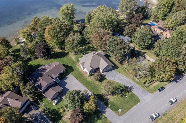 16012 Lakeside Drive, House detached with 4 bedrooms, 3 bathrooms and 4 parking in South Stormont ON | Image 2