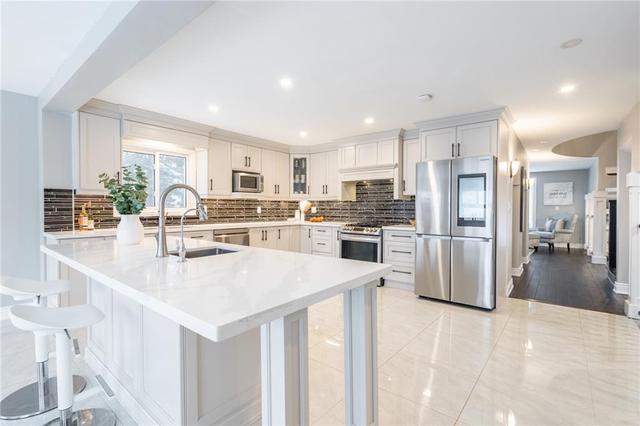2169 Bonfield Court, House detached with 6 bedrooms, 5 bathrooms and 6 parking in Burlington ON | Image 14