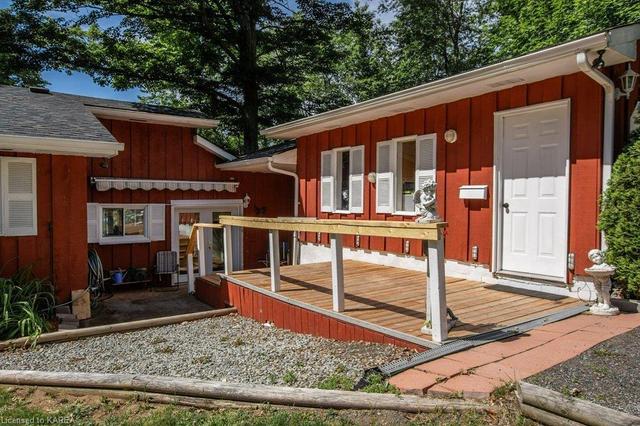 3495 Buck Point Road, House detached with 2 bedrooms, 2 bathrooms and 17 parking in South Frontenac ON | Image 9