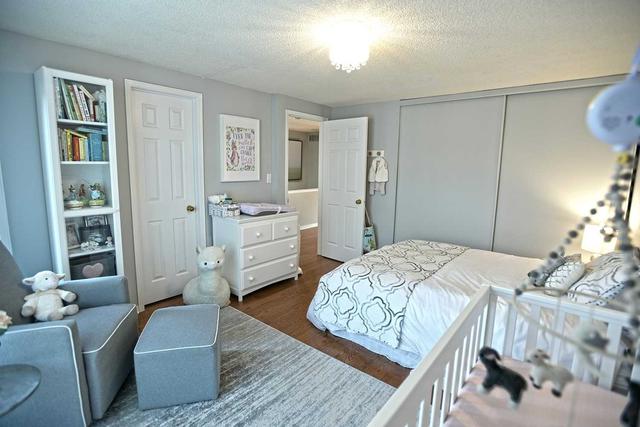 1494 Litchfield Rd, House attached with 2 bedrooms, 3 bathrooms and 4 parking in Oakville ON | Image 5