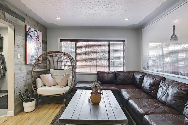 4515 Stanley Road Sw, Home with 3 bedrooms, 1 bathrooms and 2 parking in Calgary AB | Image 6