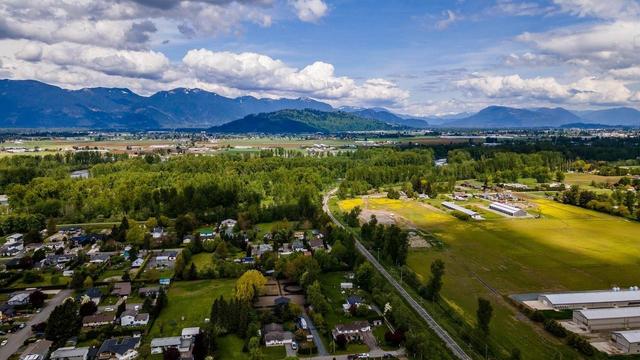 42743 Prairie Avenue, House detached with 5 bedrooms, 4 bathrooms and null parking in Chilliwack BC | Image 39