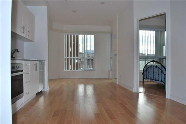 425 - 23 Glebe Rd W, Condo with 2 bedrooms, 2 bathrooms and null parking in Toronto ON | Image 2